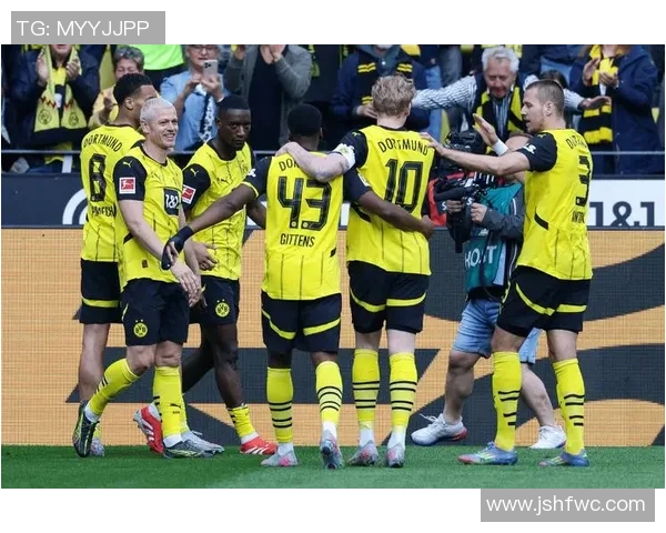 世界杯惊天冷门多特蒙德与本菲卡激战成平局引发全场热议 世界杯惊天冷门多特蒙德与本菲卡激战成平局引发全场热议