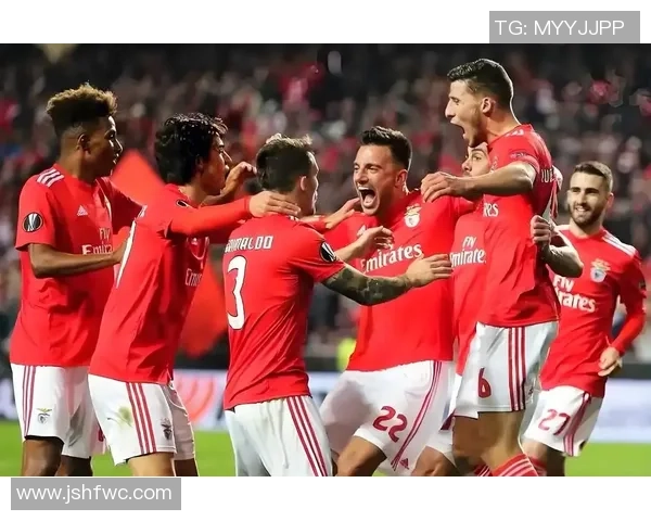 意甲激战：本菲卡逆转拜仁全场沸腾战术解析与精彩瞬间回顾